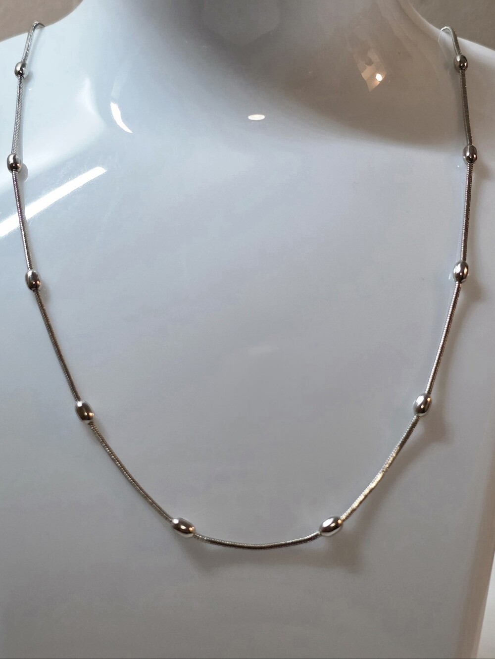 Beaded Station Oval 18" Snack Chain